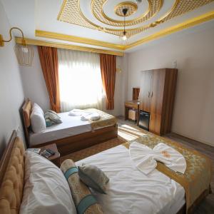 Deluxe Triple Room with Sea View