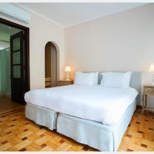 Deluxe Double or Twin Room with Balcony