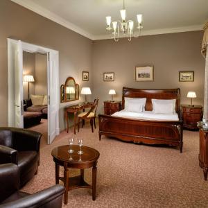 Sandor Suite - Castle