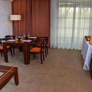 VIP Suite with Lake View
