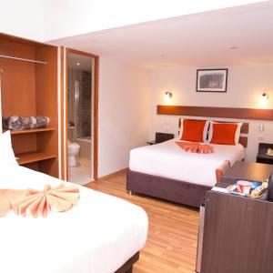 Deluxe Double Room (2 Adults + 1 Child)