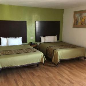 Queen Room with Two Queen Beds - Non-Smoking