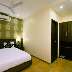 Classic Double Room with Free Temple Pick up and Drop