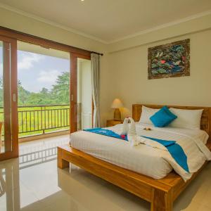 Superior Double Room with Monkey Forest View