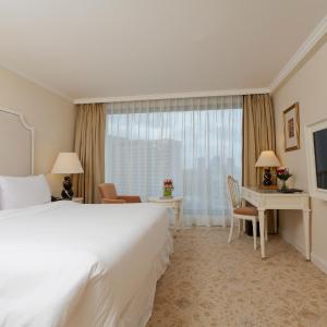 Deluxe Room with Roll Away Bed