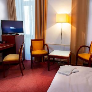Double Room with 2 Extra Beds