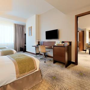 Business Triple Suite