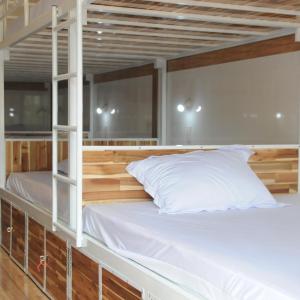 Mixed Dormitory Room