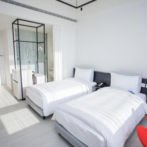 Twin Room with Private Bathroom