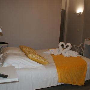 Double Room - 15 to 82 ft²