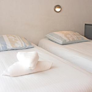 Triple Room with Shared Bathroom