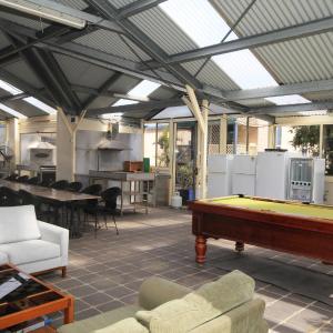 Four-Bedroom Cottage - Disability Access 7