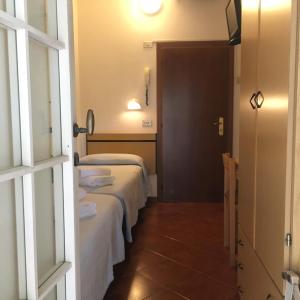 Economy Twin Room - Attic