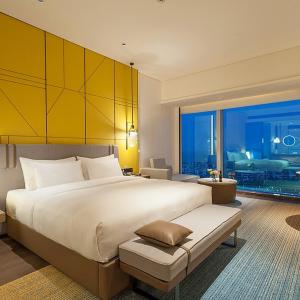 Deluxe Sea View King Room