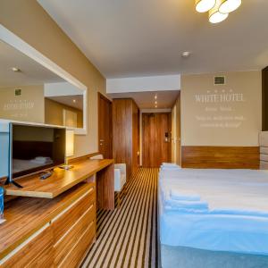 Deluxe Double Room with Shower