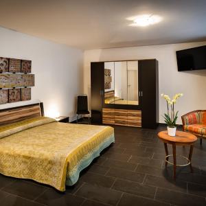 Three-Bedroom Suite