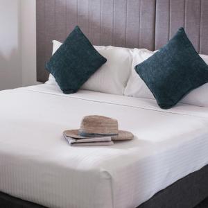 Premium Three Bedroom Beachfront Apartment