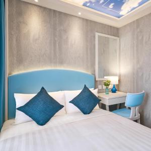 COZi Superior Greece Style Twin or Double Room