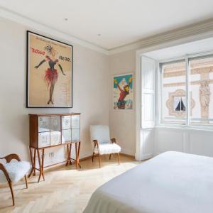 Deluxe Room with Gallery View