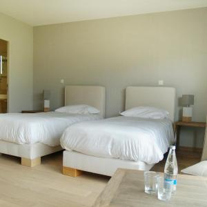 Double Room  sea side  - Ground Floor