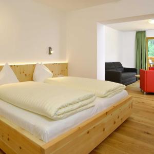 Suite with Mountain View