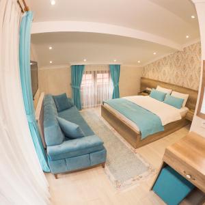 Standard Double Room with Sofa Bed and Balcony - Loft