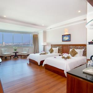 Superior Twin Room with City View