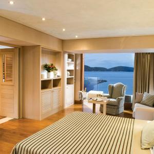 Deluxe Hotel Suite with Sea View