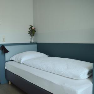 Single Room with Private Bathroom