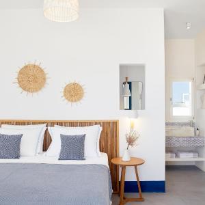 Honeymoon Suite with Outdoor Plunge Pool and Panoramic Sea View