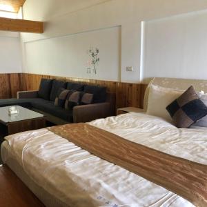 Deluxe Double Room - Building B