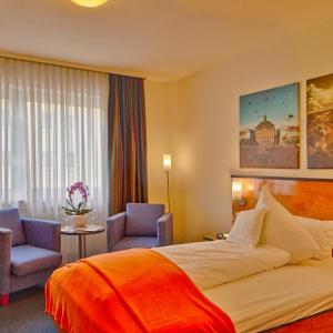 Single Room with French Bed