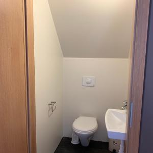Double Private Pod in Mixed Dormitory Room