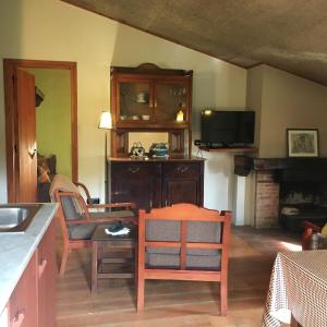 Cottage (6 Adults)
