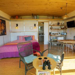 Deluxe Double or Twin Room with Ocean View - The Pea Pod