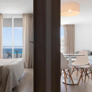Family Room with Sea View (2 Adults + 2 Children)