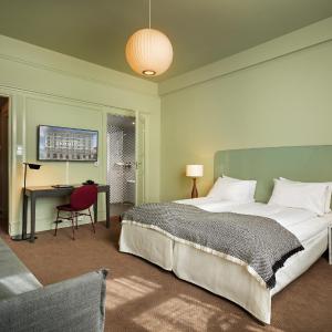 Family Twin Room
