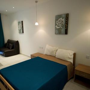 Twin Room with Car Rental Package