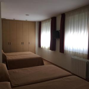 Family Room (2 Adults + 2 Children)