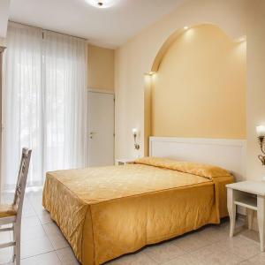 Economy Triple Room