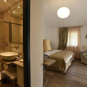Double or Twin Room with Side Sea View