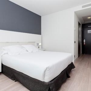Premium Double Room with free airport shuttle
