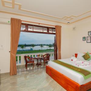 Deluxe Double Room with Balcony