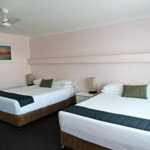 Deluxe Queen Room with Two Queen Beds