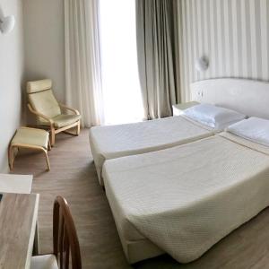 Double or Twin Room with Lake View