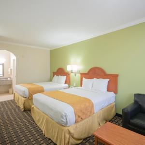 Classic Quadruple Room