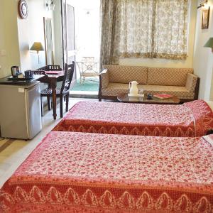 Deluxe Double or Twin Room