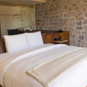 Corner Suite