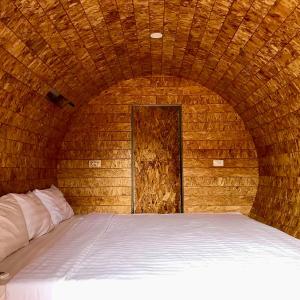 Circle Room
