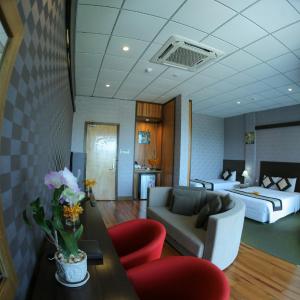 Deluxe Room with Garden View
